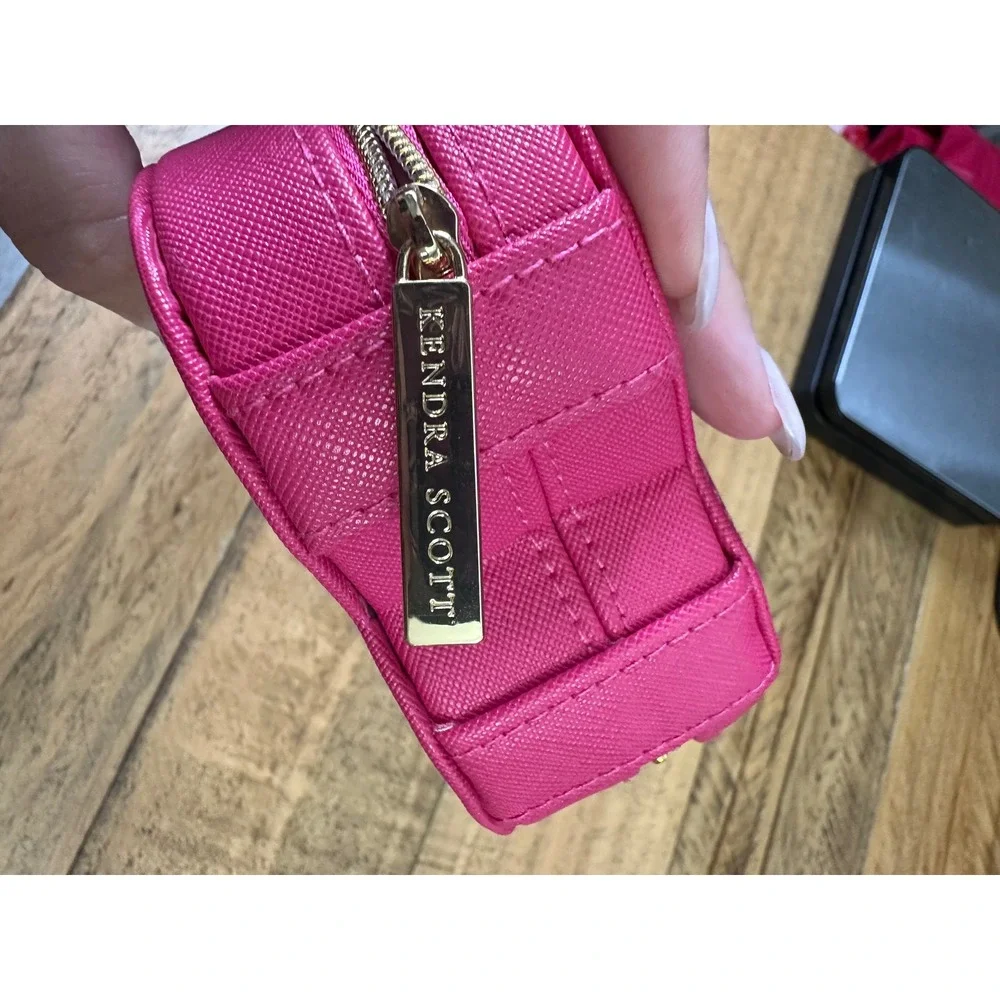 Kendra‎ Scott Heart Jewelry Travel Case Pink Zippered Organizer Box